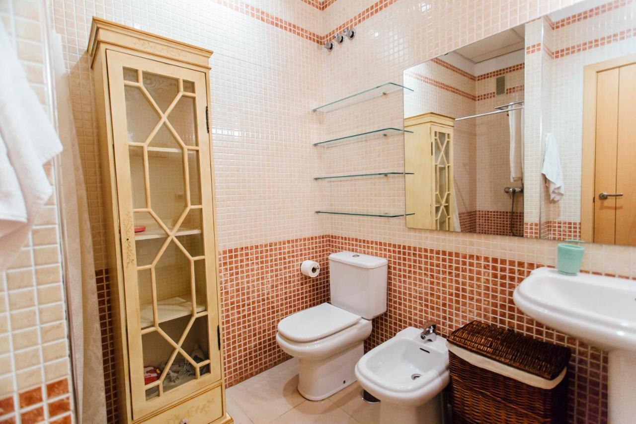 Bright And Central- 2Bd 1Bth- Malhara Севиля Екстериор снимка